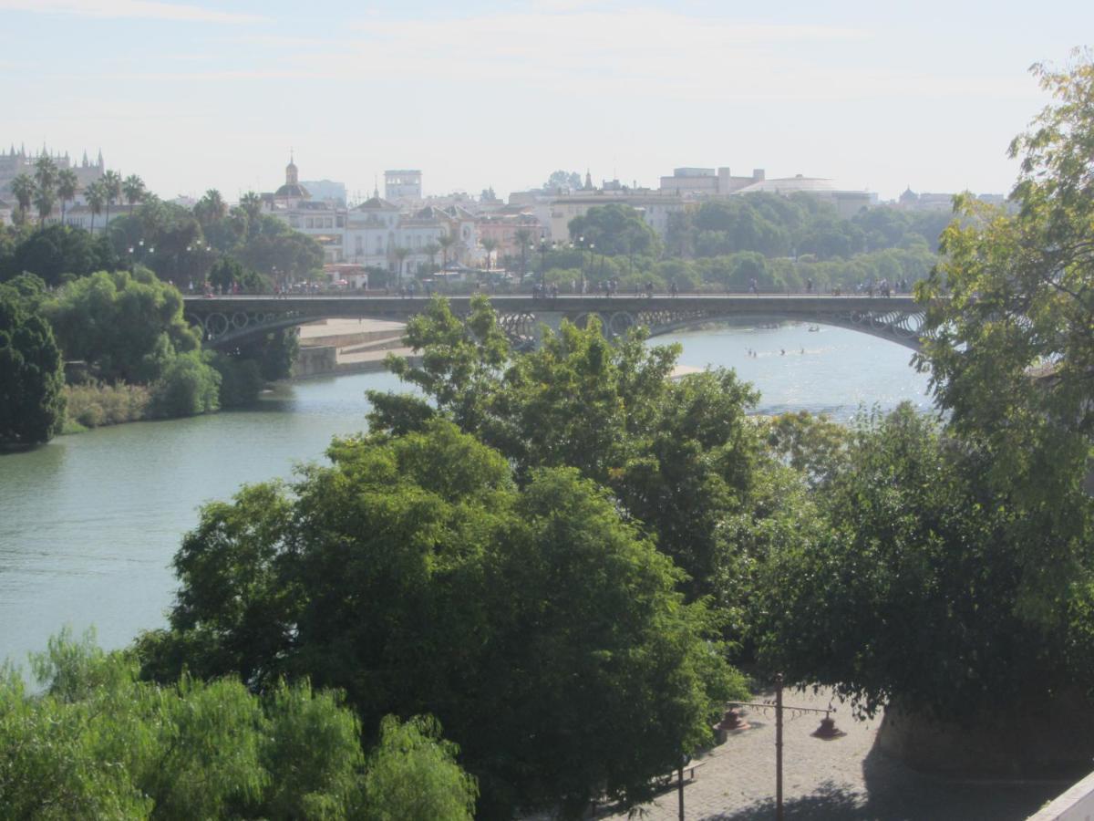Trianabridgeviews Atico Con Vistas Al Puente De Triana Calle Castilla 38 إشبيلية المظهر الخارجي الصورة